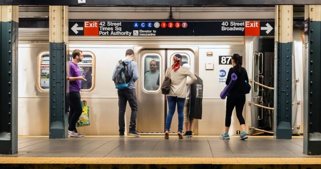 passengers waiting for the nyc subway