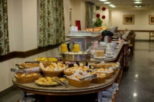 10. Hotel OK - cafe da manha