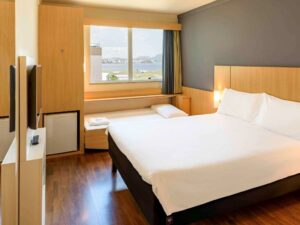 11. Ibis Santos Dumont - quarto