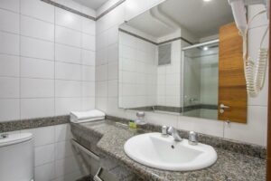 Alven Palace Hotel - Joinville - banheiro