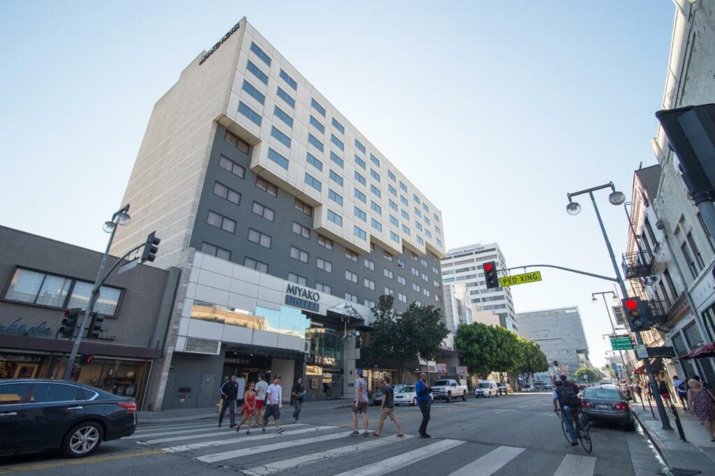 6. Miyako Hotel Los Angeles